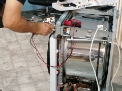 Uključene sve lampice i mašina neće da se pokrene